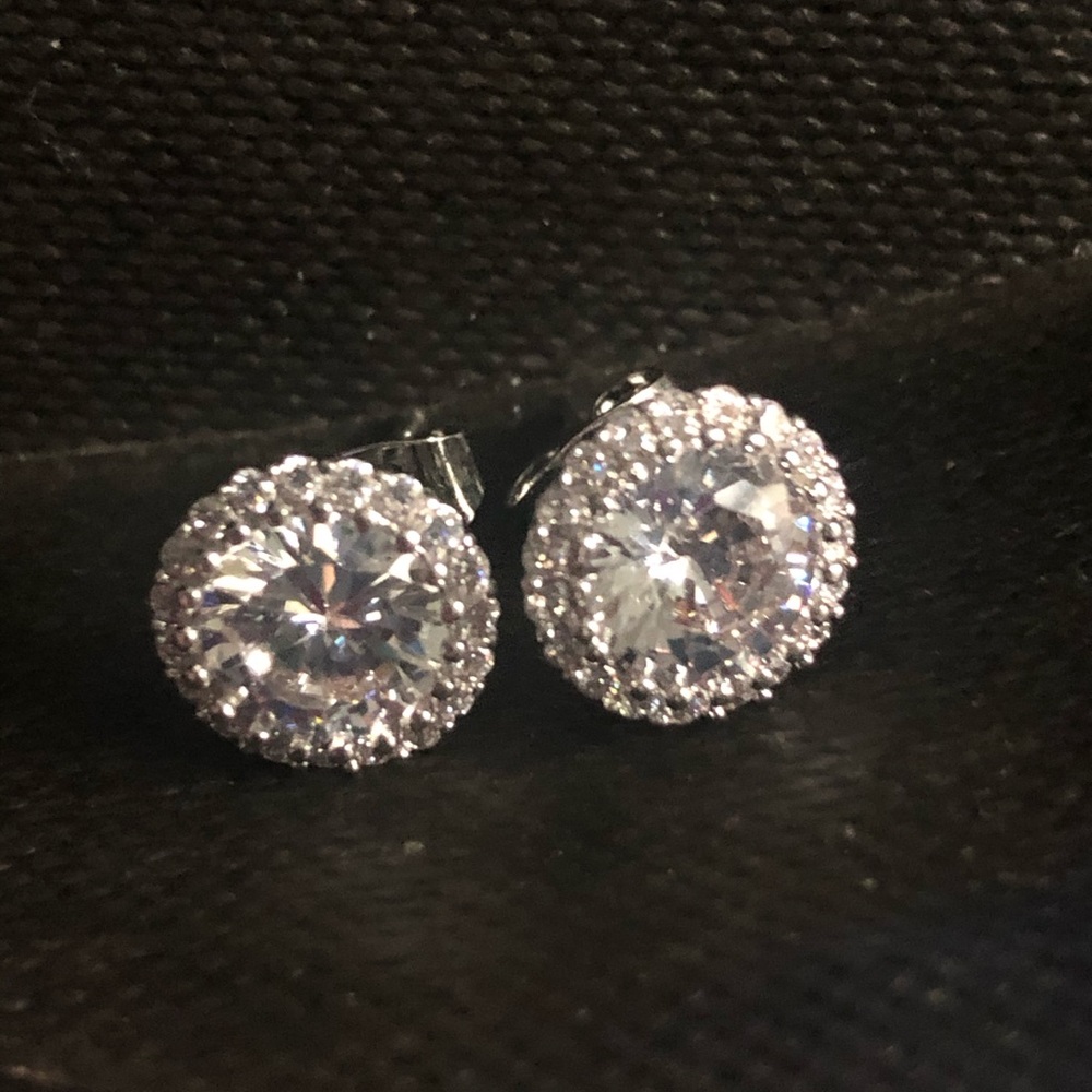 Gorgeous Gemstone Earrings - Picture 3 of 15